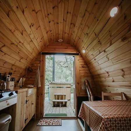 バーマスOak Special Winter Offers - Hot Tub & Log Burnerアパートメント エクステリア 写真